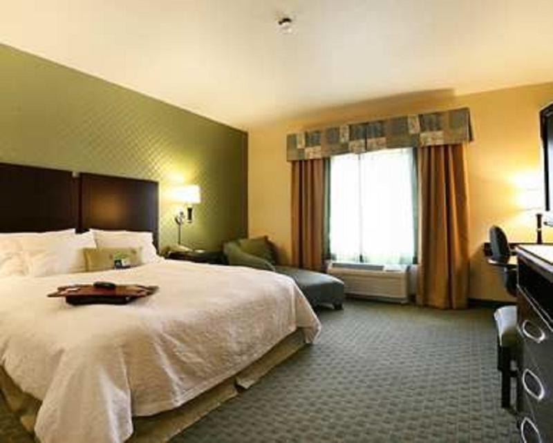 Hampton By Hilton Brentwood
